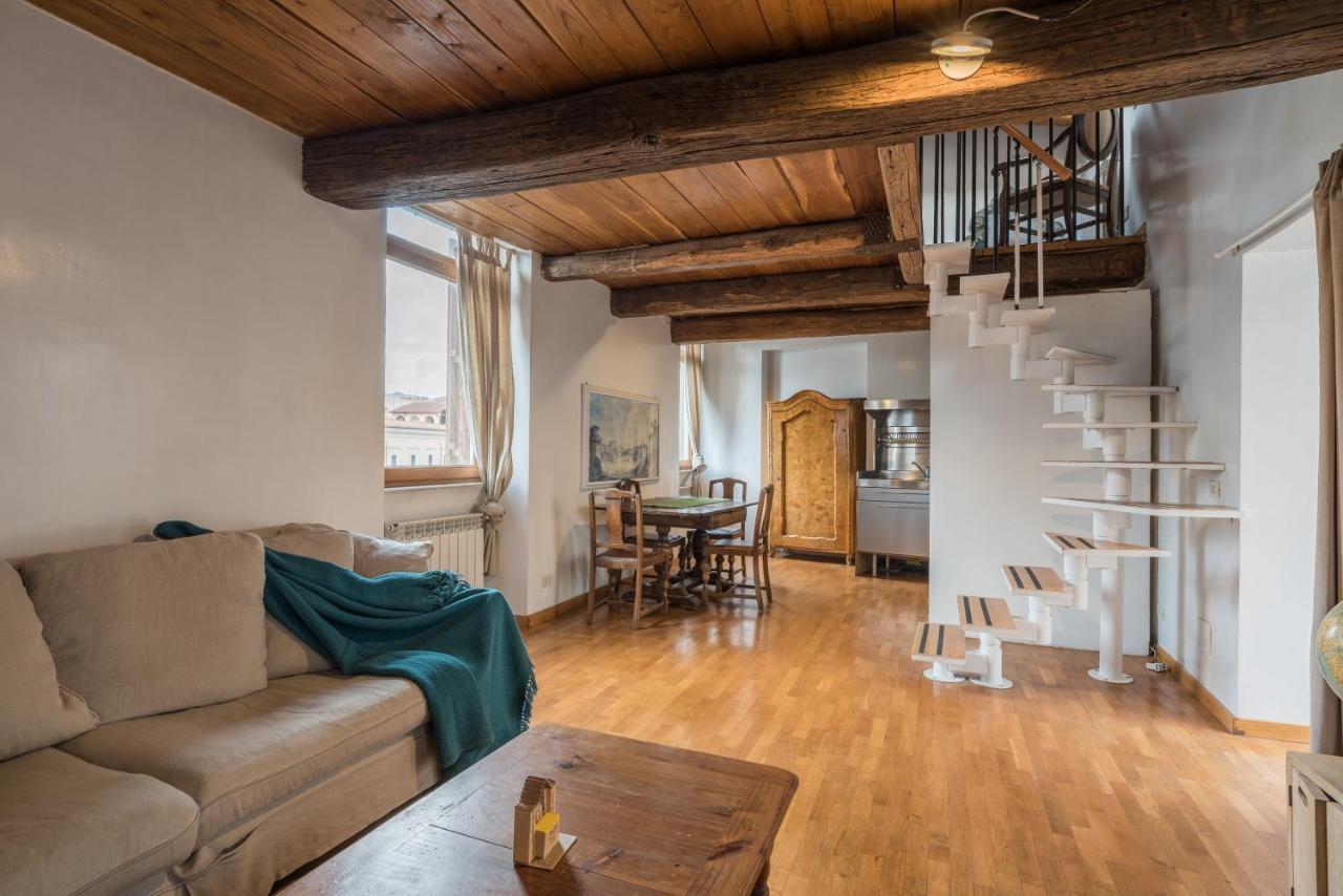 Cozy Wooden Apt In Piazza Navona Apartamento Roma